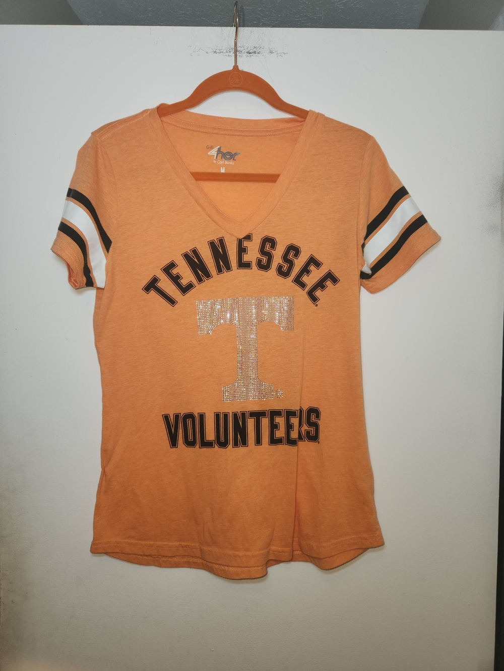 Tennessee Volunteers Sequin Logo V-Neck Tee - Orange